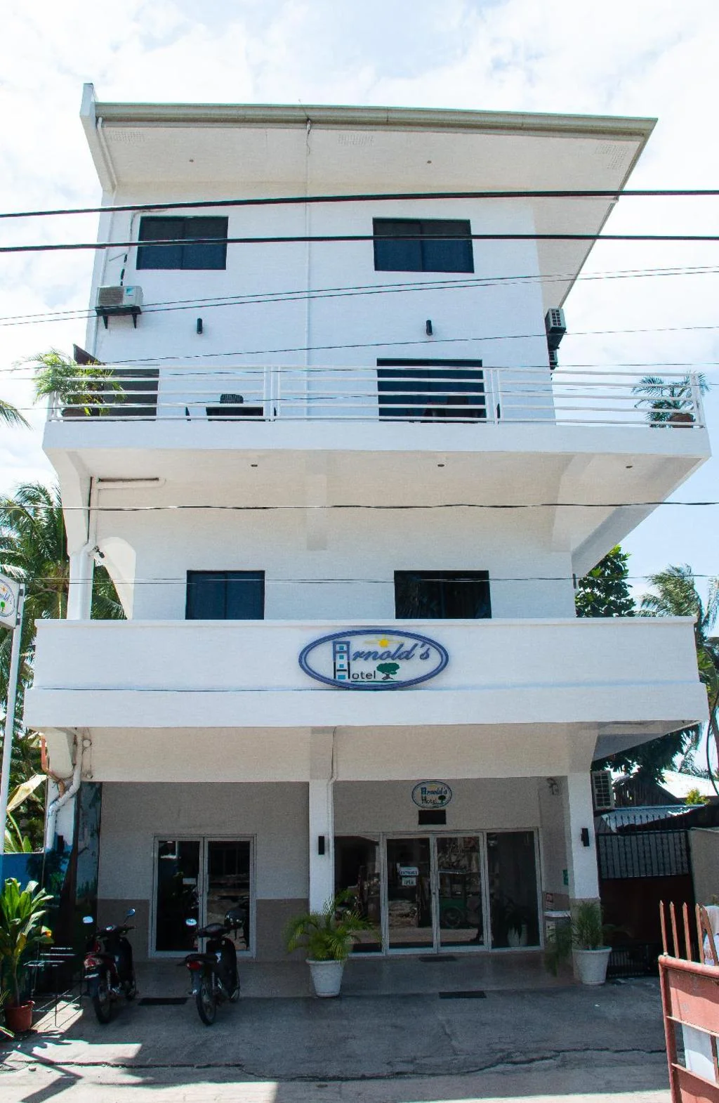 ARNOLD'S HOTEL