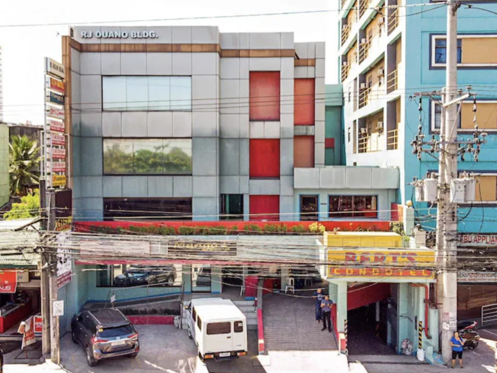 Bert’s Condotel