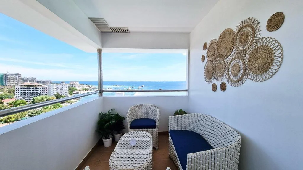 BLUE PENTHOUSE