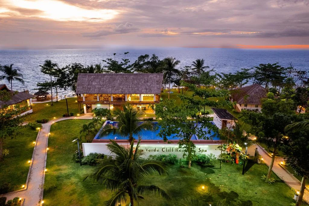 Casa Verde Cliff Resort & Spa