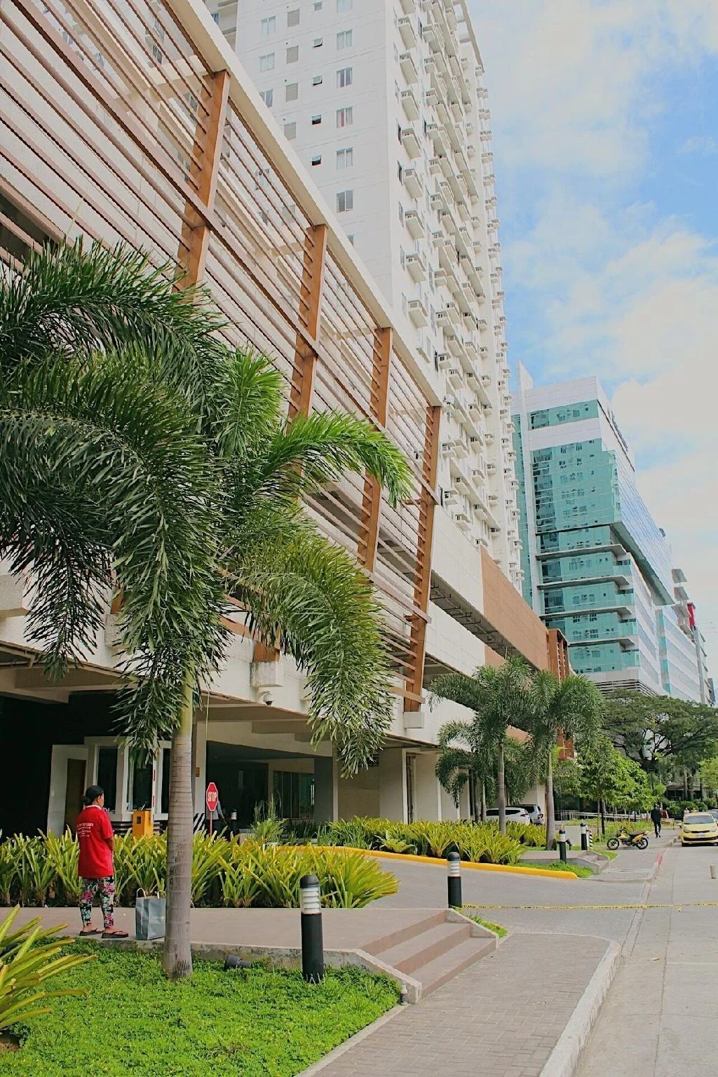 Comfortable 2bedroom with pool Avida Tower IT Park