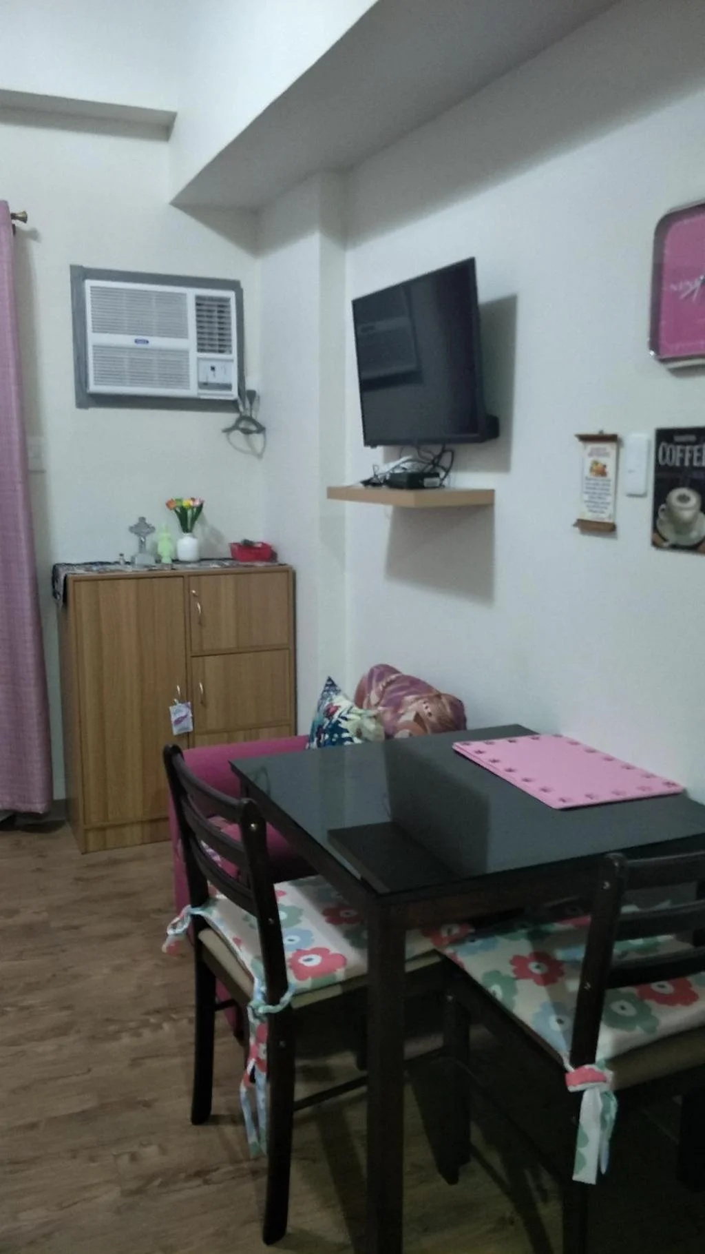 Comfy condo near the airport