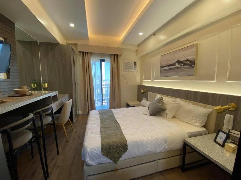 Condo near Ayala IT Park Cebu Wifi Balcony