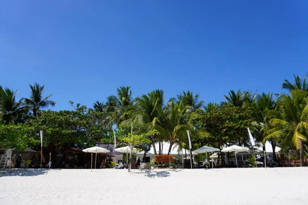 Costa Liz Island Resort 