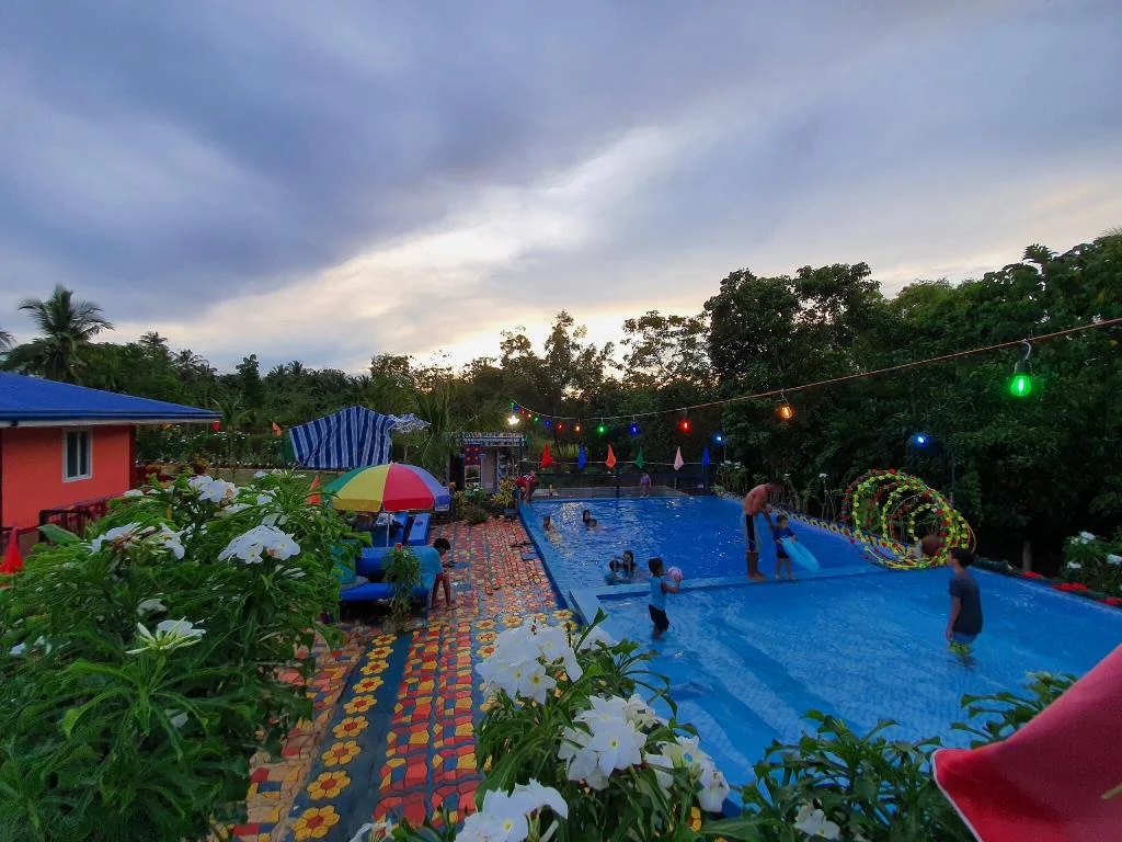 E & V Garden Inn 