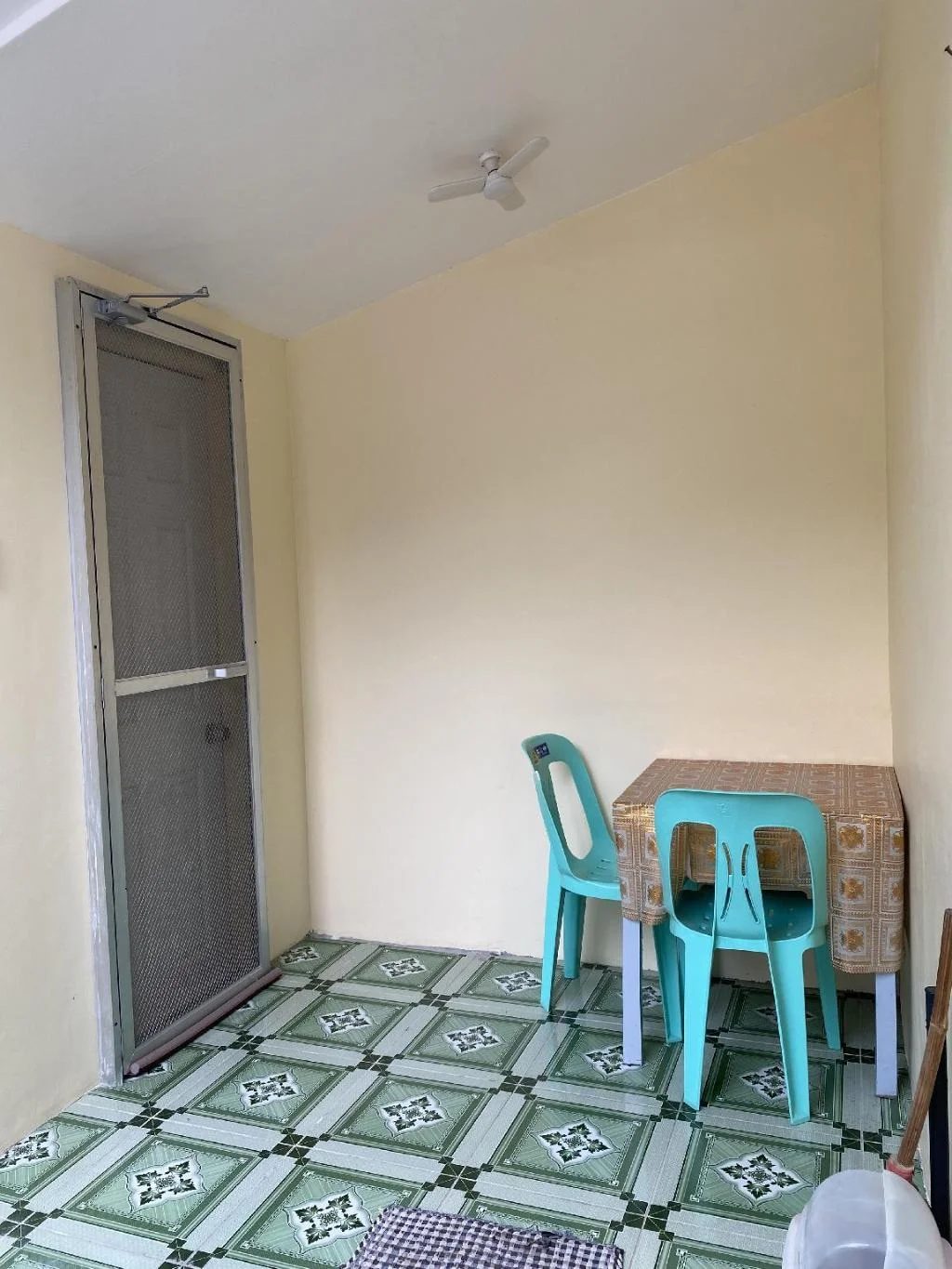 Genna's Tourist Inn Budget Room 