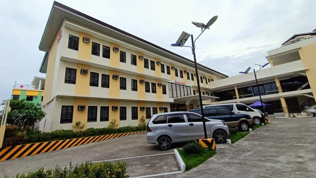 Grand Emilia Hotel