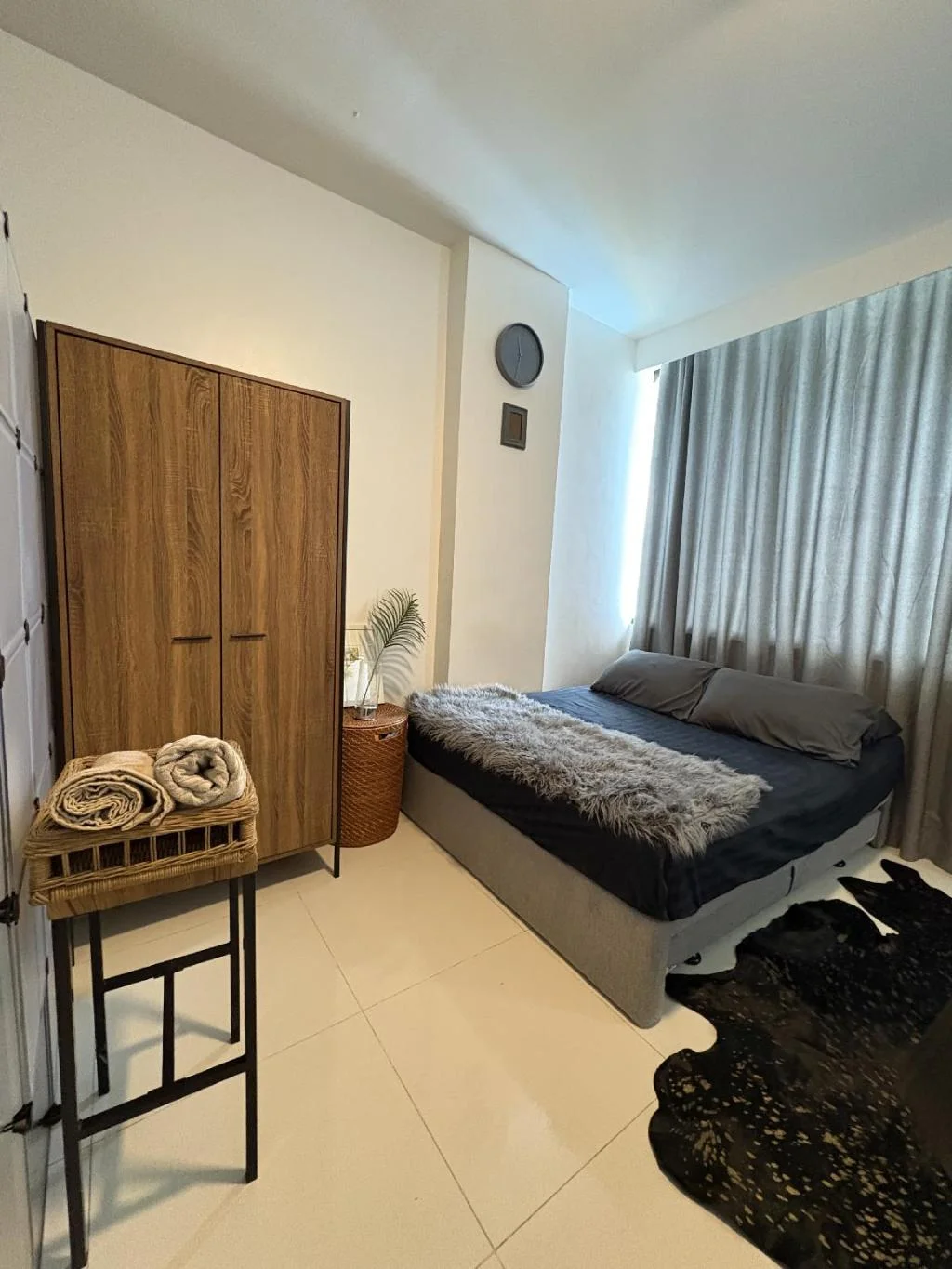 Group of 4 ~ Clean, cozy room in the city center