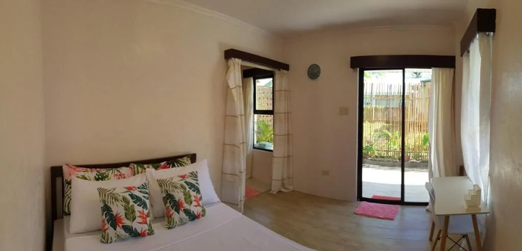 Homey Little House in Santa Fe Bantayan Fast WiFi