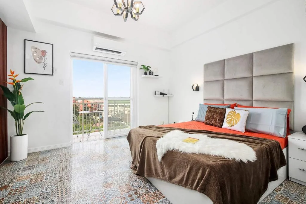 Hyllia by J&J Homes (Near Airport| Amani Grand )