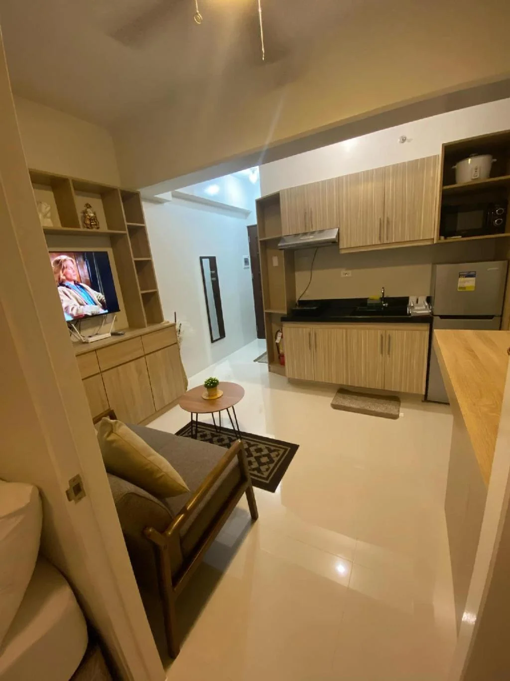 Jono's Royal Oceancrest Place