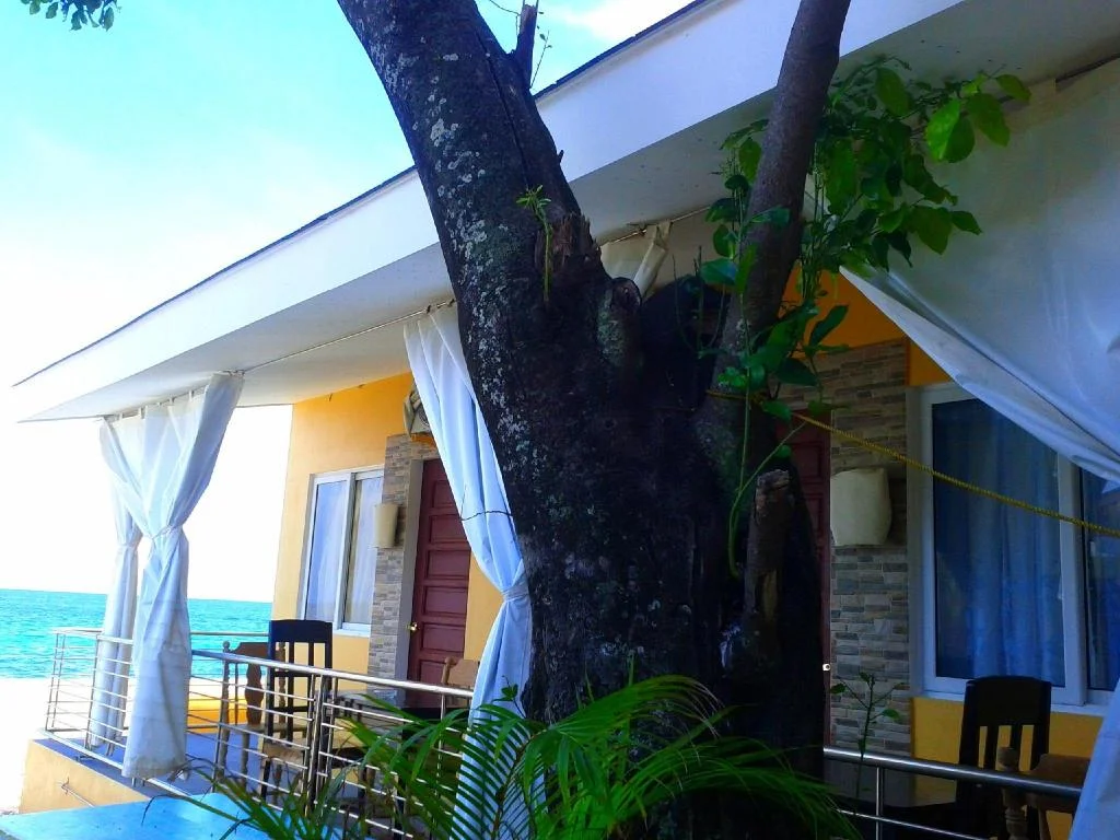 Luzmin BH - Beachfront Cottages
