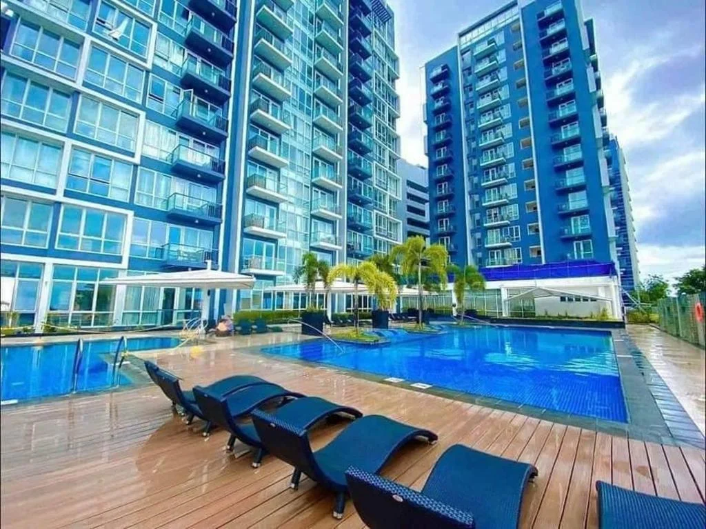 Mactan Newtown Executive Suite - Modern Comforts