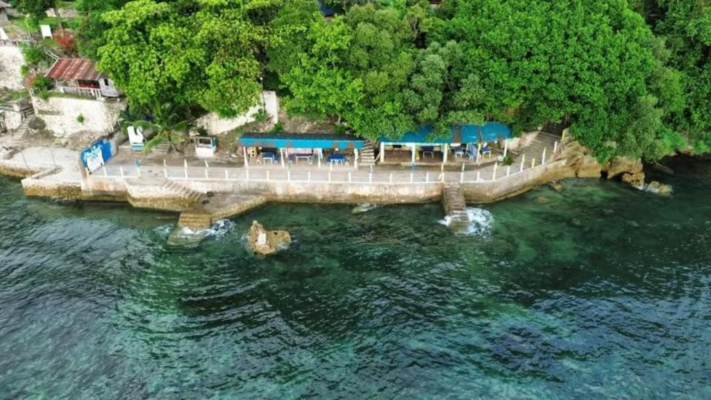 Monique Beach Resort by Hiverooms