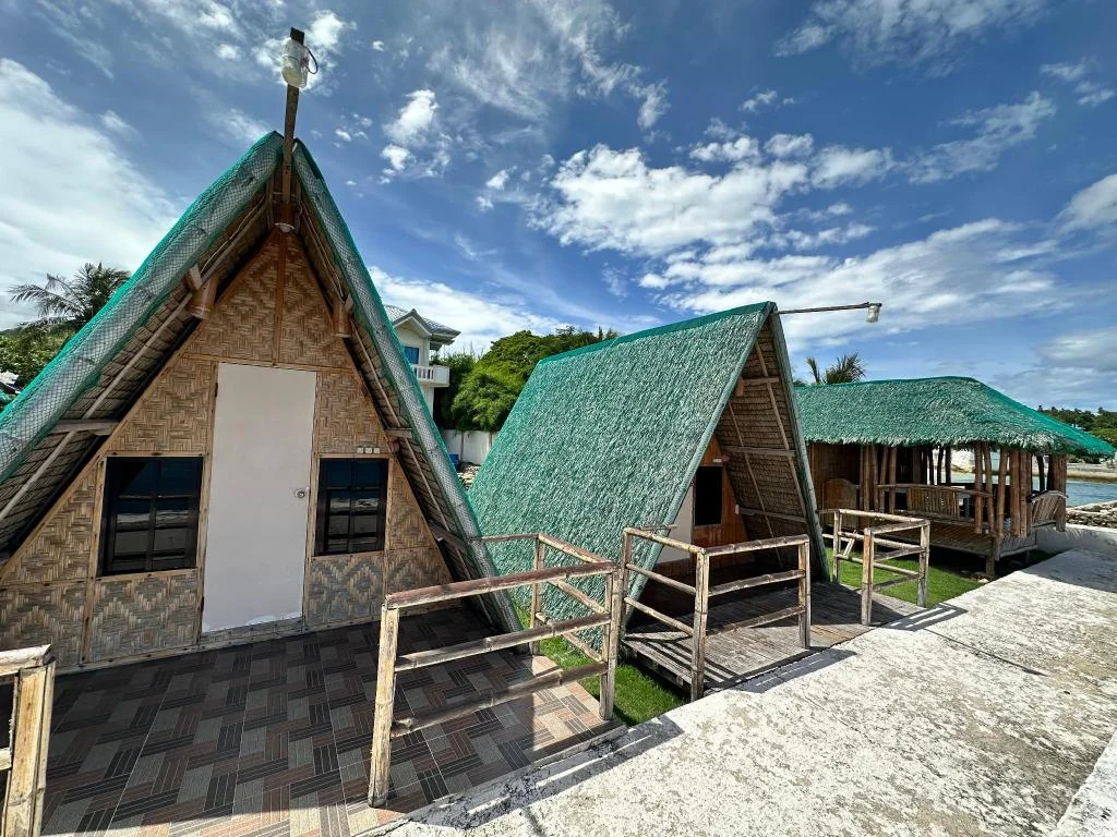 Mosah Villa Oslob Beach Resort