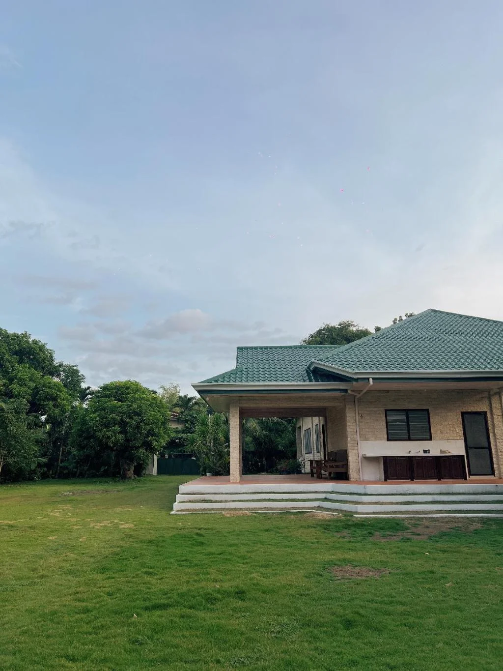 Ocean and garden villa in Asturias, Cebu