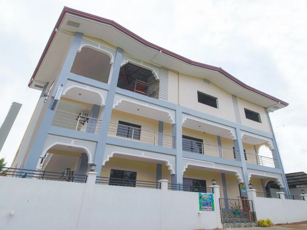 OYO 781 Junie Pension House