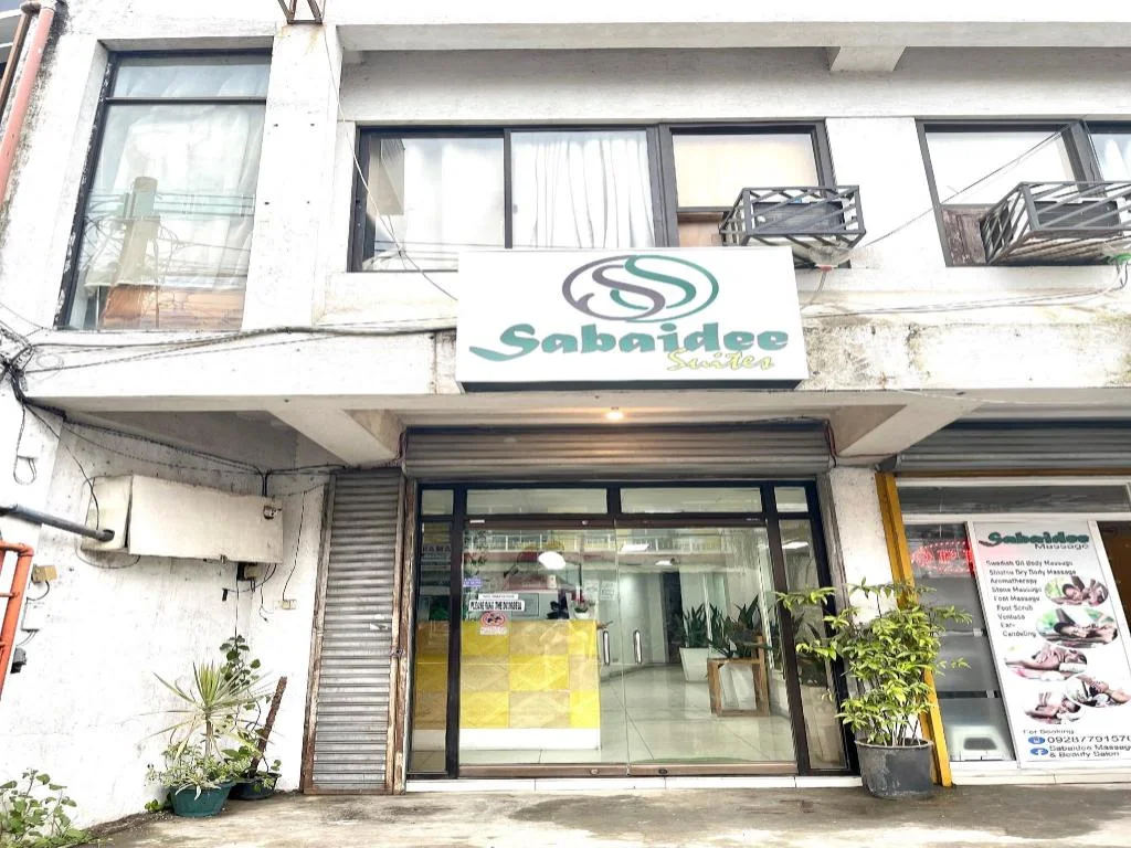 OYO 910 Sabaidee Suites