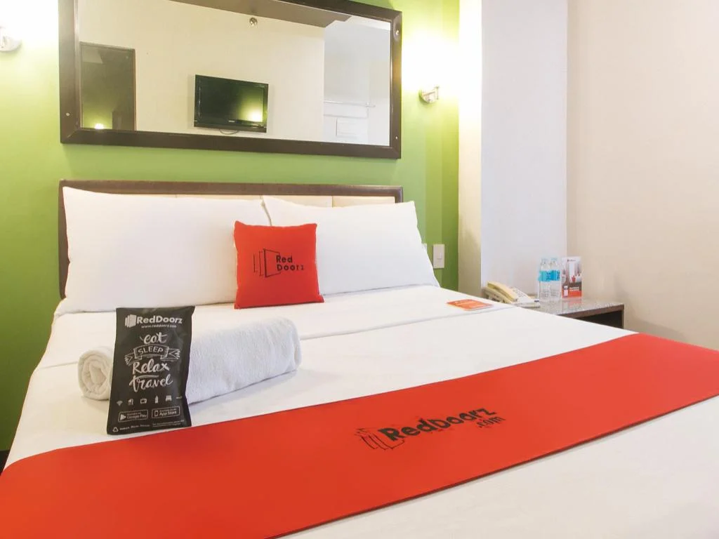 RedDoorz @ Express Inn Lapu Lapu