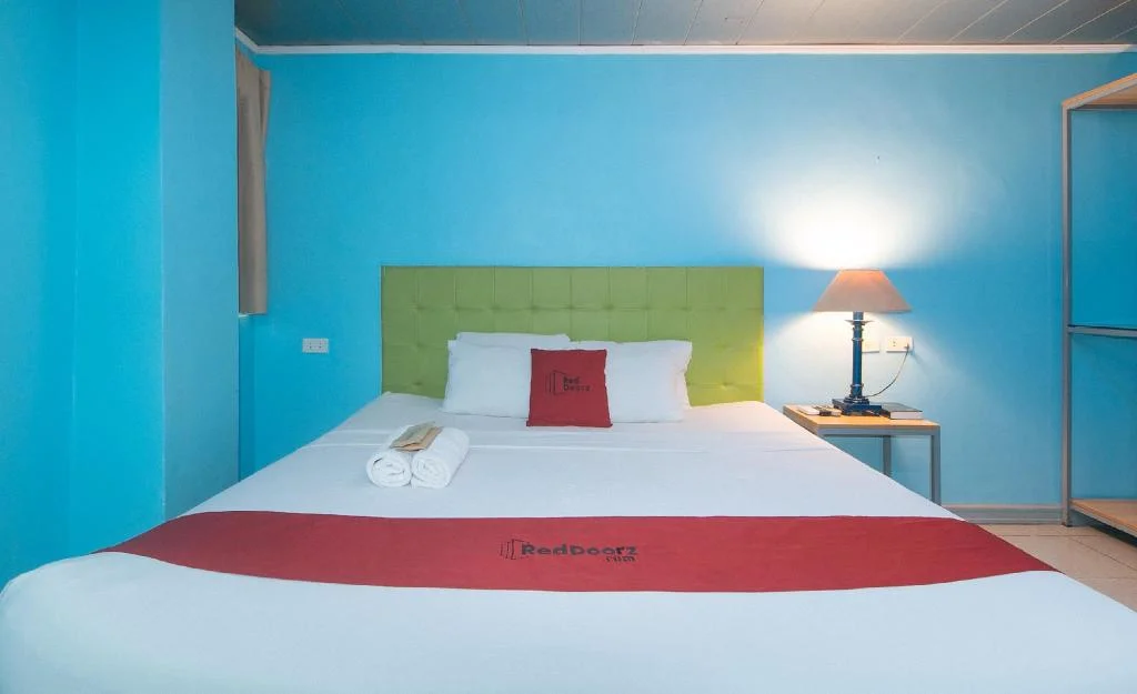 RedDoorz Plus New Era Budget Hotel Mandaue former RedDoorz Plus near UV Mandaue Cebu