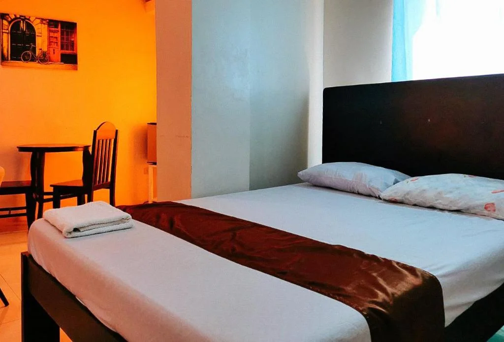 RedDoorz Segra Square Pension House