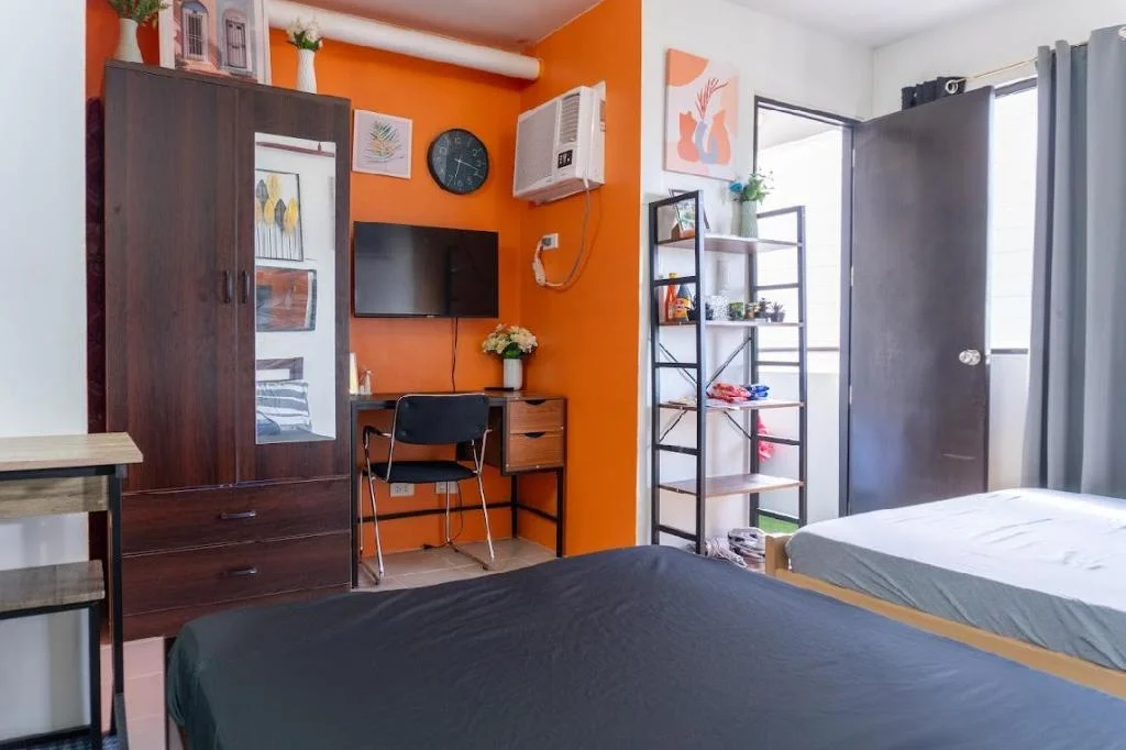 Renovated Nearest Condo in Airport, Malls &School