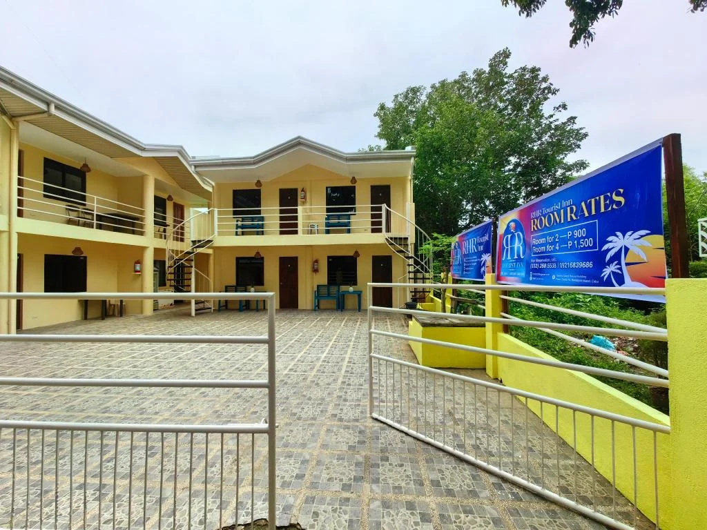 RHR TOURIST INN