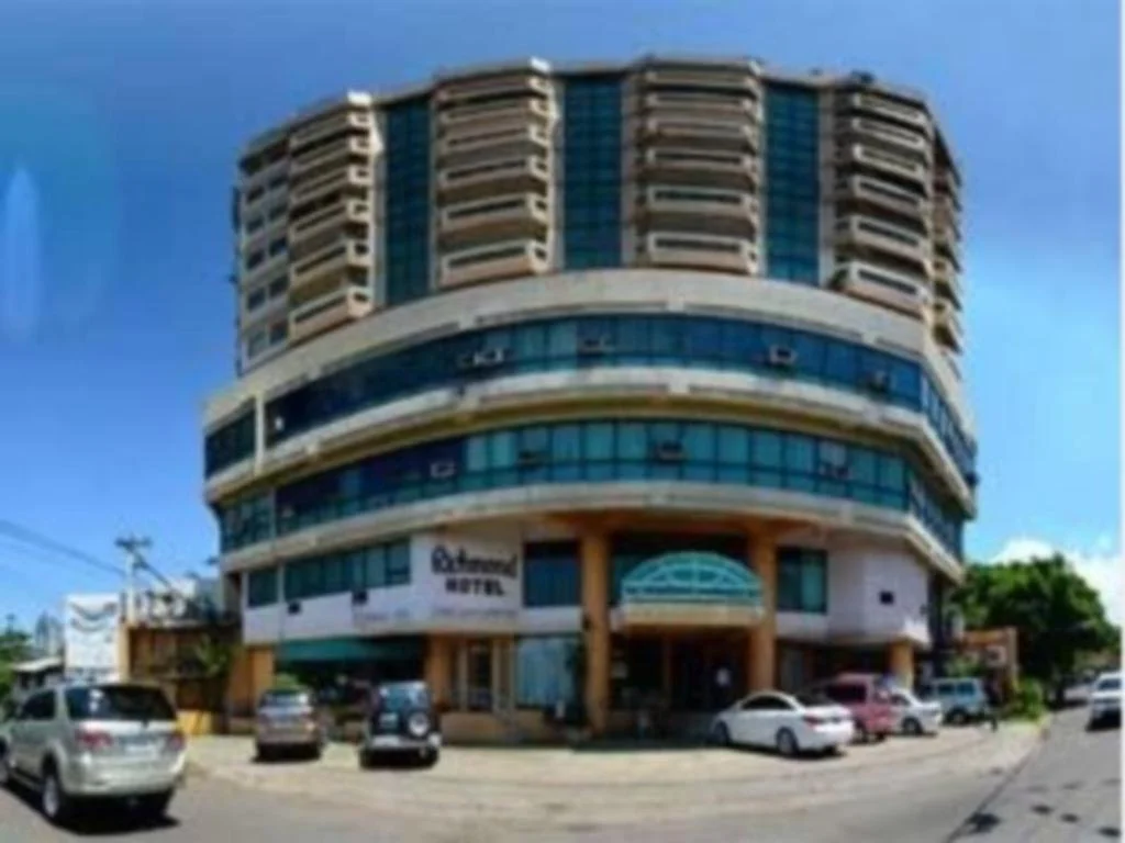 Richmond Plaza Hotel