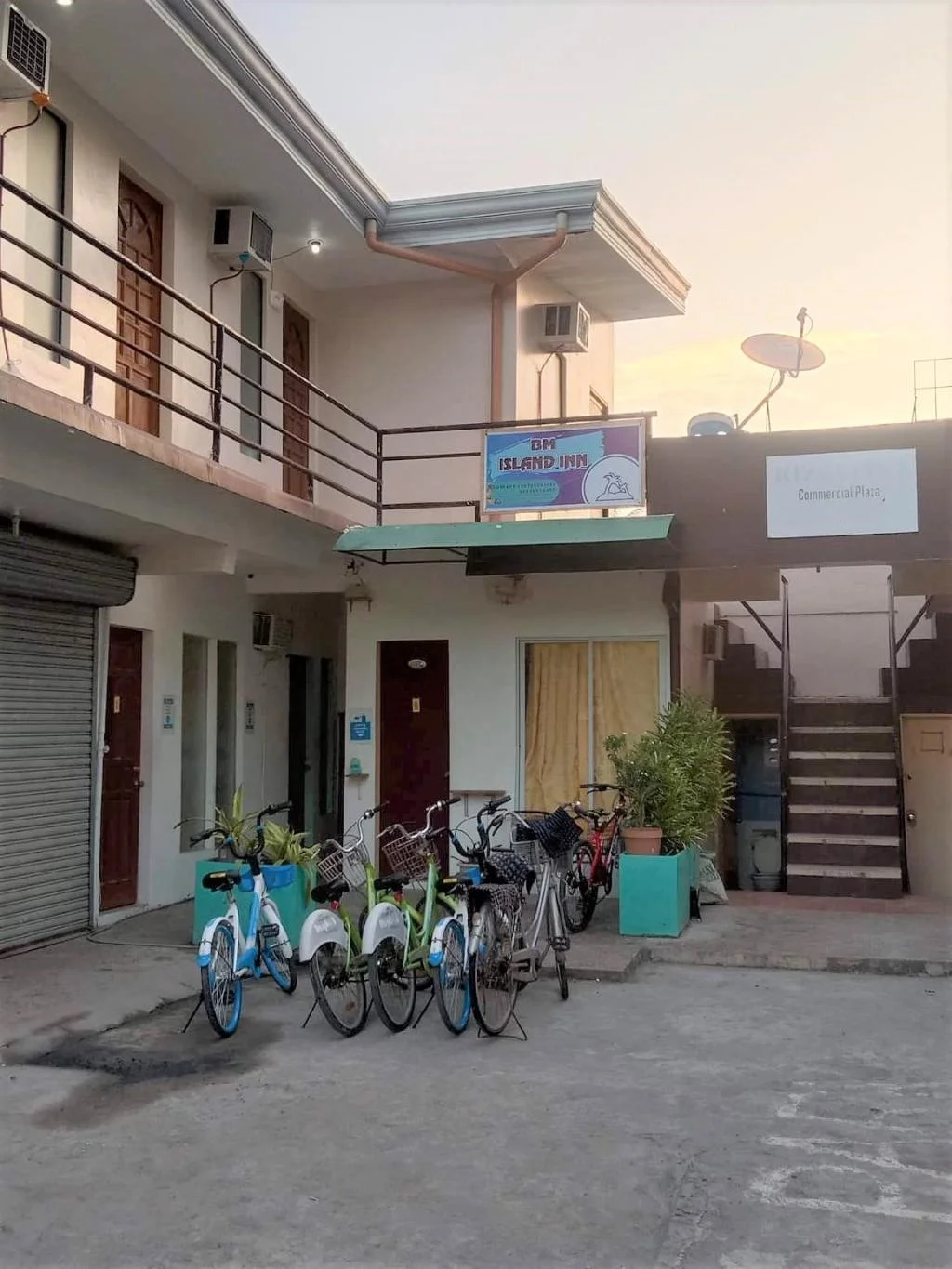 Rizzyfina commercial plaza