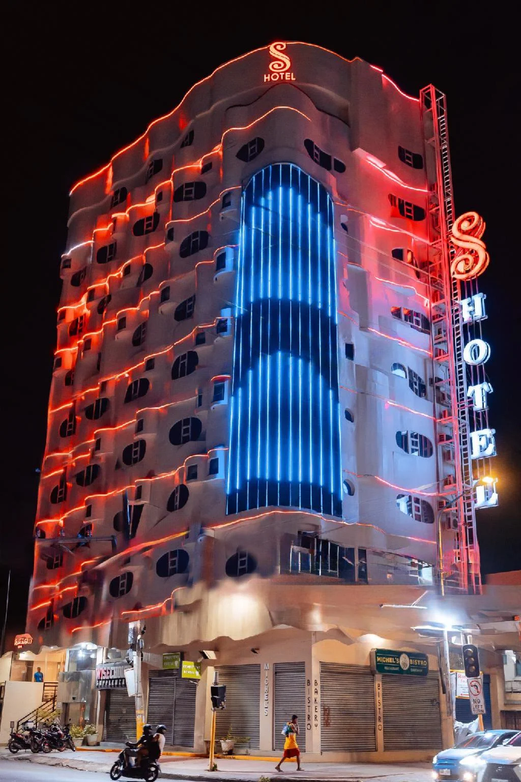 S Hotel & Residences