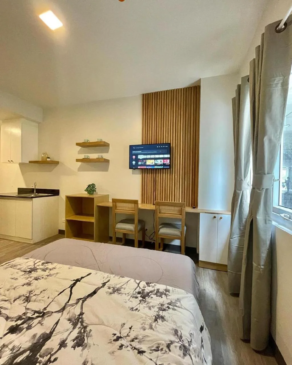 SIMPLY AIR, AIRBNB