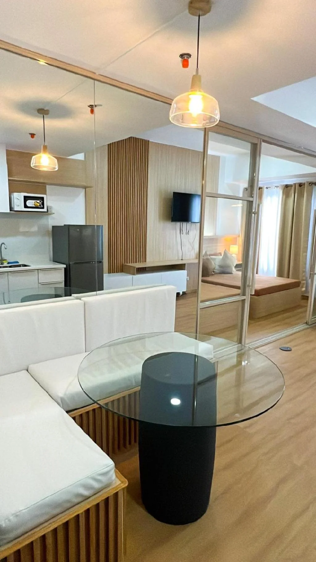 Spacious Minimalist unit near CebuITPark w/Parking