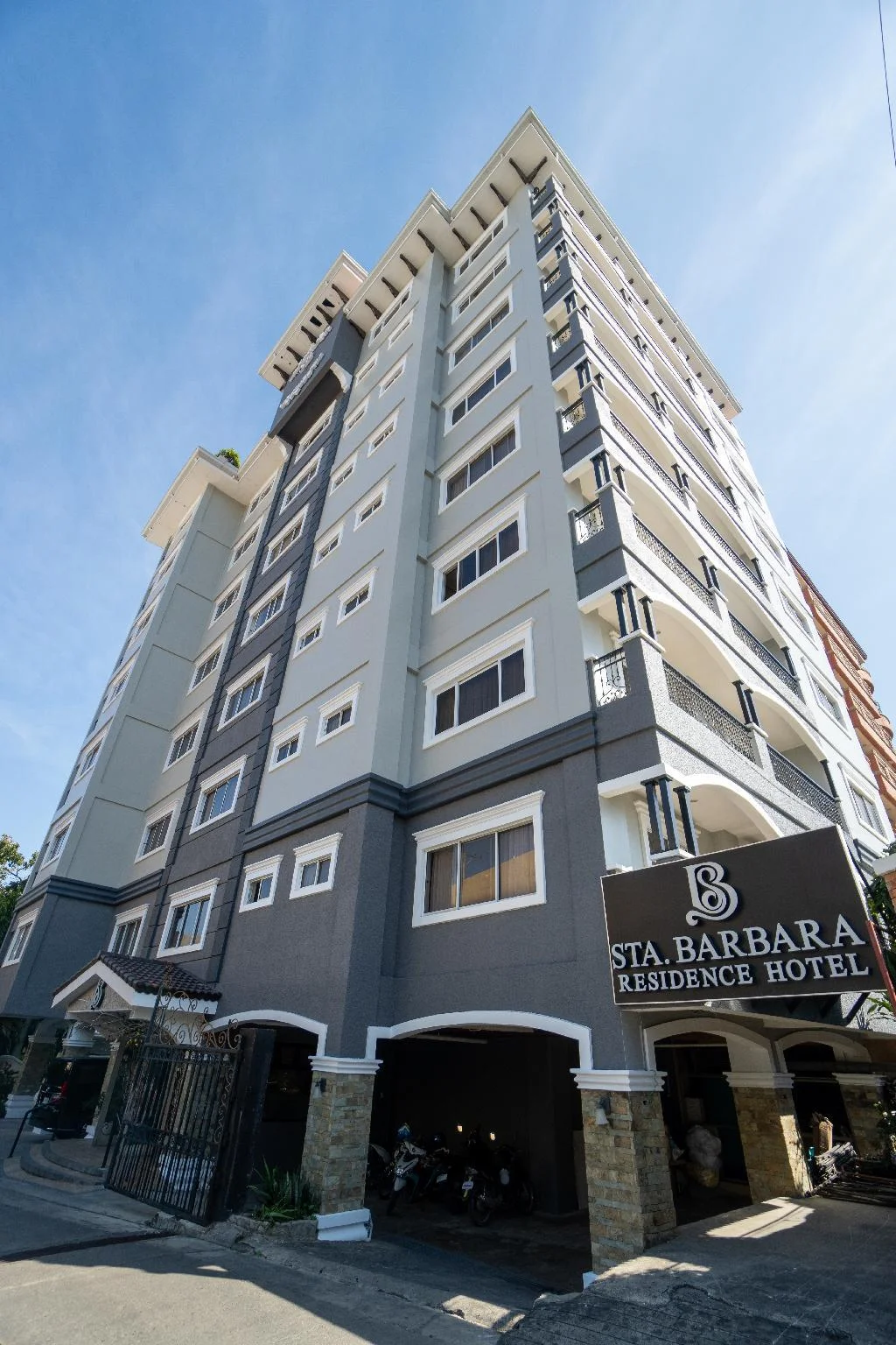 Sta. Barbara Residence Hotel