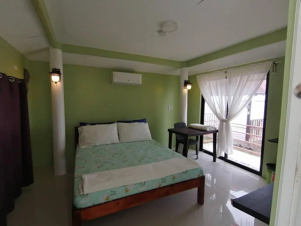 Welcoming 1-bedroom and breakfast with pool